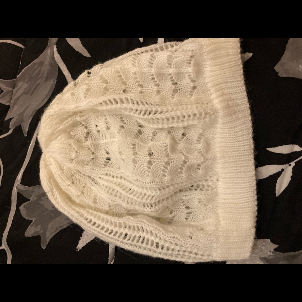 Off white knit beanie